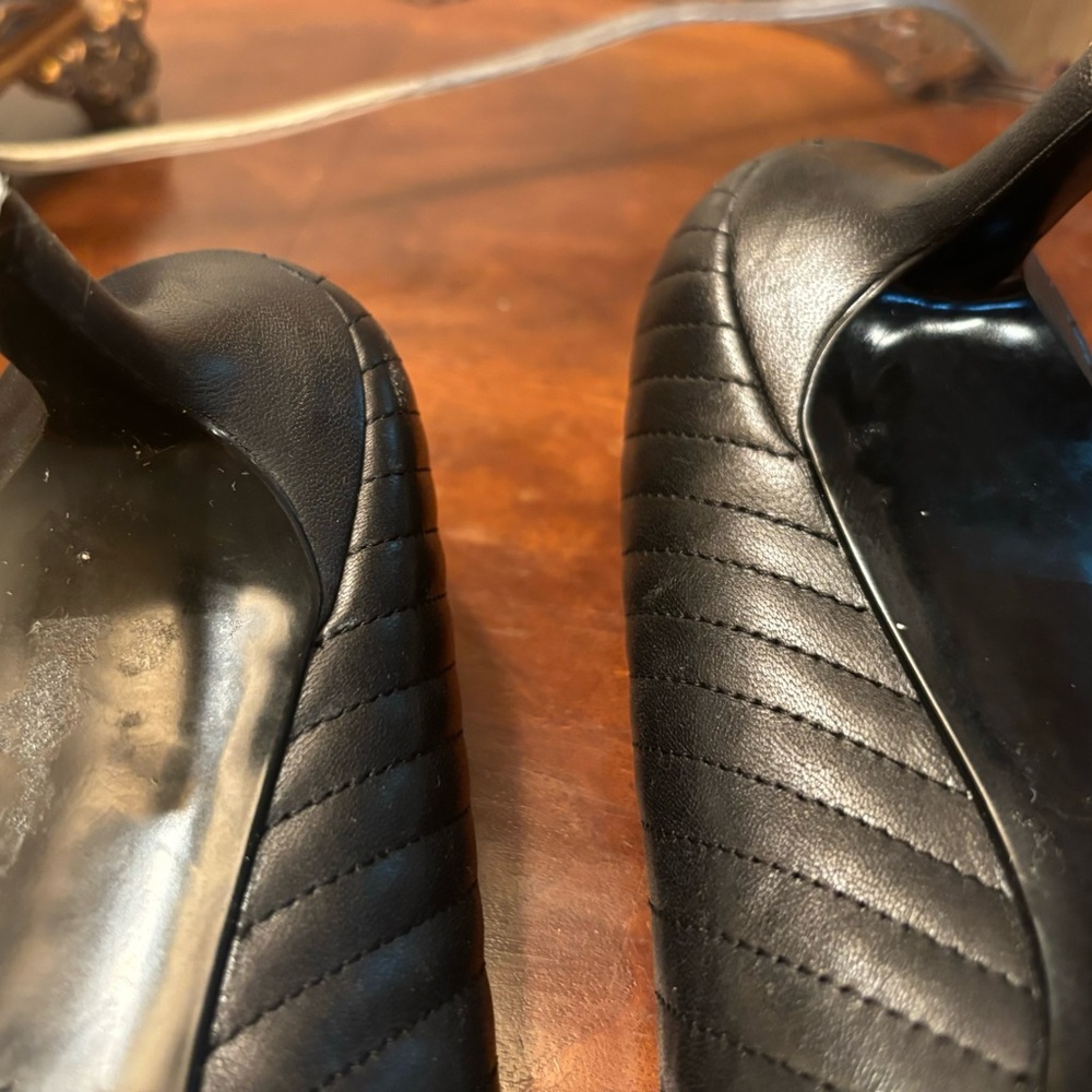 Karl Lagerfeld Black heels( (Rosette) size 8 @2in heels - Picture 5 of 7